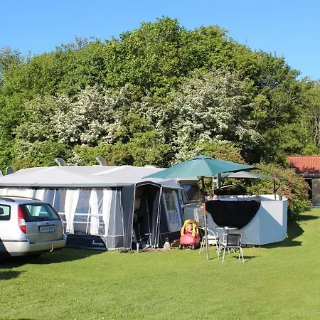 营地 约林露营小屋酒店 约灵